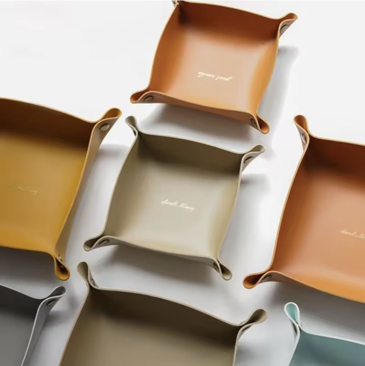 北欧スタイルの革収納トレイデスクトップオーガナイザーキージュ - Jewelry Making Organizer Box のレビューと価格
