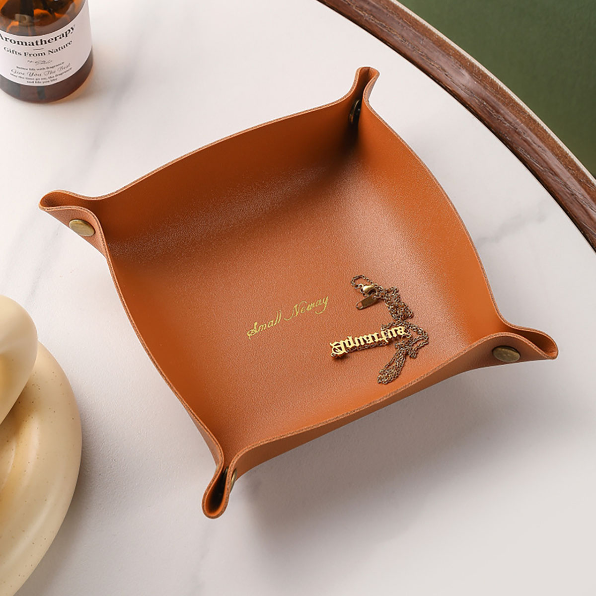 北欧スタイルの革収納トレイデスクトップオーガナイザーキージュ - Jewelry Making Organizer Box のレビューと価格
